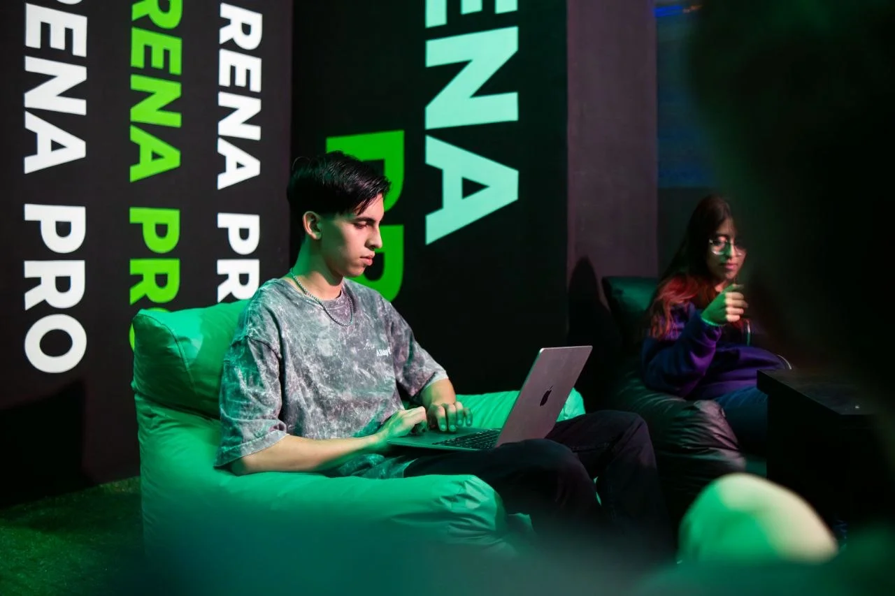 Arena Pro / espacio gamer