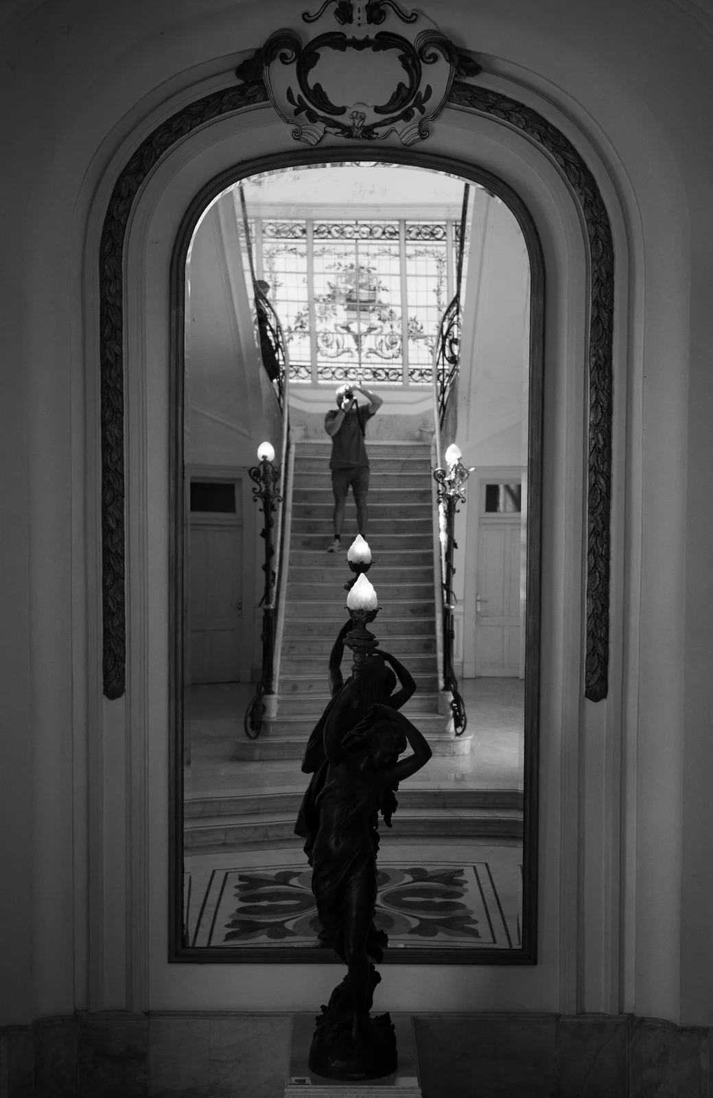 Arquitectura / luz tras el arco